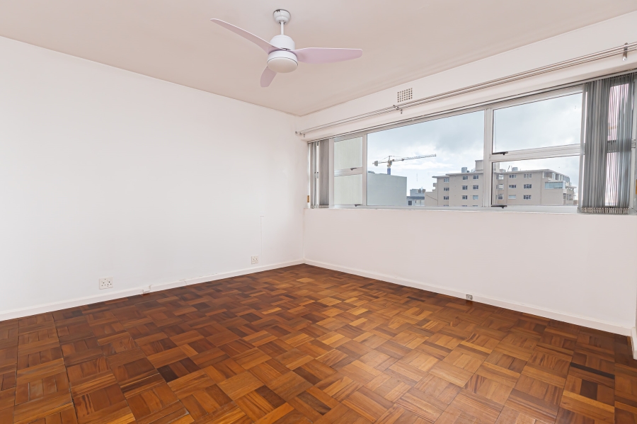 2 Bedroom Property for Sale in Sea Point Western Cape